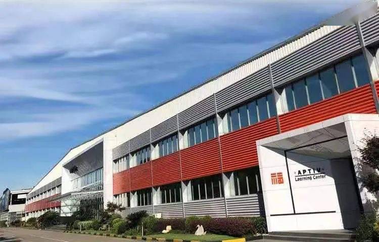 特斯拉上海新超级充电桩工厂落成，这些线缆供应商迎利好